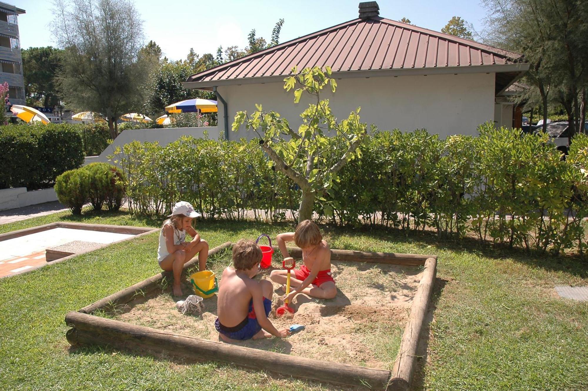 Villaggio Los Nidos Lignano Sabbiadoro Extérieur photo